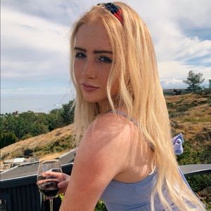 Meet your Posher, Abby